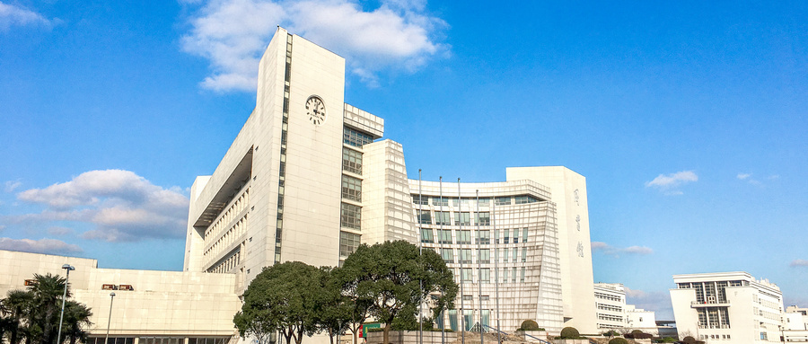 上海大学,华东地区知名高等学府。