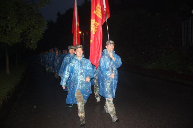 全国高温火炉最新排名,全国热浪肆虐，高温“火炉”榜单揭晓。